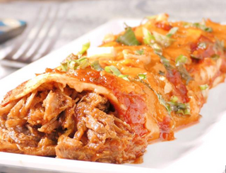 Enchilada Con Carne Mechada