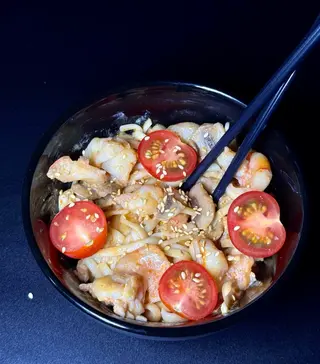 Удон Том Ям з морепродуктами (280г)