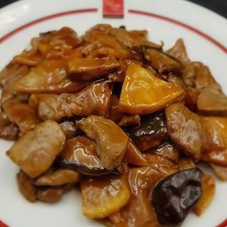 Ternera Con Bambú Y Setas Chinas