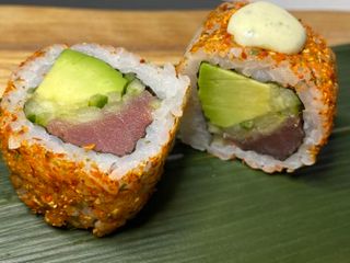 41B- California Spicy Atún (8 pzs.)