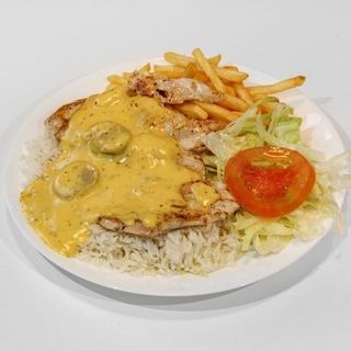 Prego com molho de mostarda