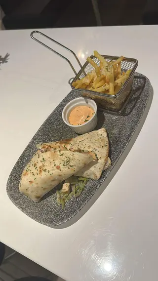 Tortilja s piletinom + gratis piće
