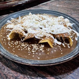 Enchiladas De Mole