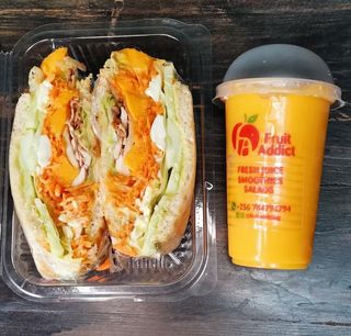 Chicken sandwich + juice 500ml
