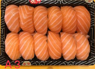 A3. 12 Peças Nigiri de Salmão
