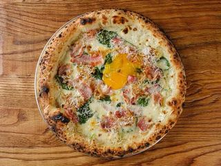 Піца з беконом і карамелізованою цибулею (650g)