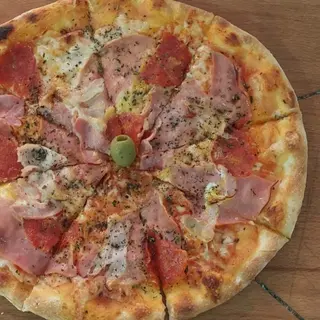 Peperoni pizza porodična + 2 palačinke