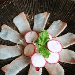 Hamachi com Molho Ponzu