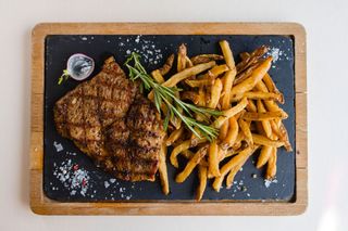 Свински стек с марината от кафе и черен пипер