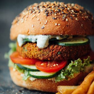Falafel burger