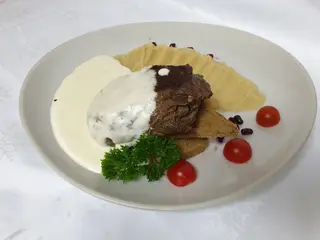 Biftek u gorgonzola sosu