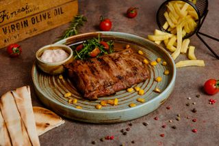 Meniu cu coasta de porc