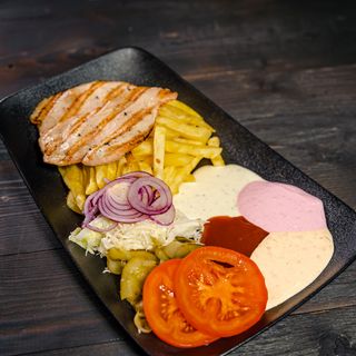 Meniu piept de pui pe grătar la farfurie 600g