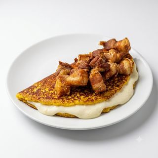 Cachapa Con Chicharrón Y Queso De Mano (1 Ud.)