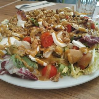 Ensalada Queso De Cabra