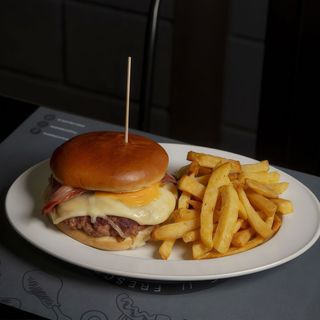 Hamburguesa Tres Quesos