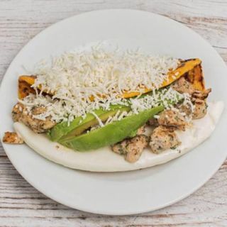 Cachapa Parrilla De Pollo