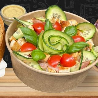 Sałatka z grillowanym kurczakiem