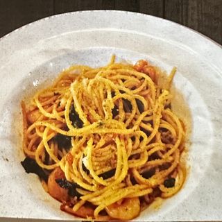 Спагети със скариди и спанак (300г)