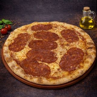 Pizza Salami picant Ø32cm