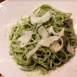 Al pesto genovés