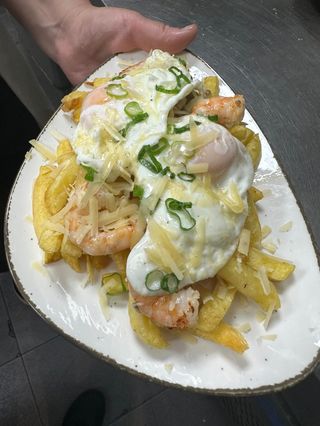 Huevos Rotos Gulas Y Gambas 