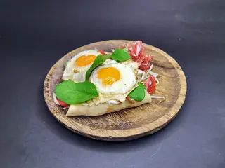 Яйца с Прошуто и спанак (280гр)