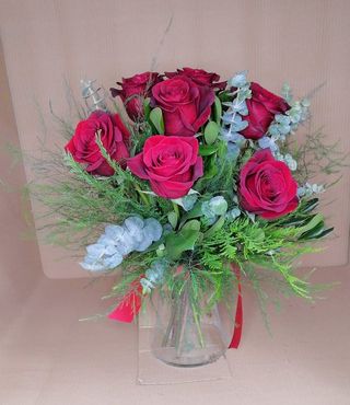 Ramo 7 Rosas Rojas Con Jarrón