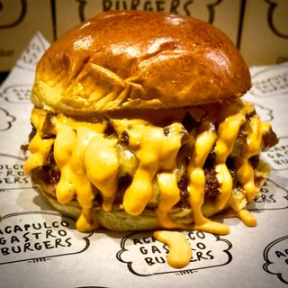 Burger Emmy + Bebida + PATATAS