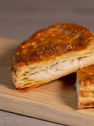 Hojaldre Pollo Y Bechamel