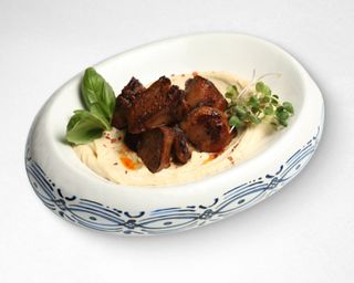 Хумус з телячими язичками (230г)