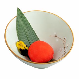 Японский десерт Моти с ягодами