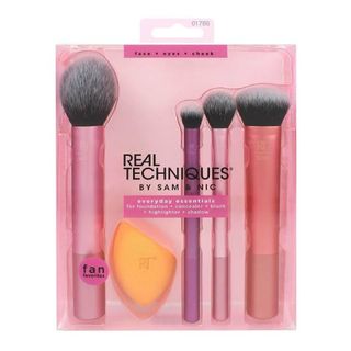 Real Techniques Every Day Essentials Set Brush 2718586
