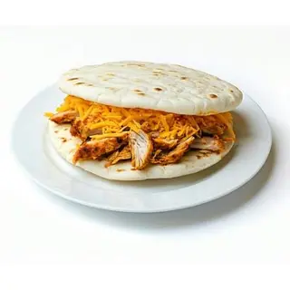 Cachapa De Pollo Mechado Con Queso Frito