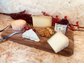 Tabla Los Reyes Son Los Quesos1/2 Tabla (550 G Aprox)