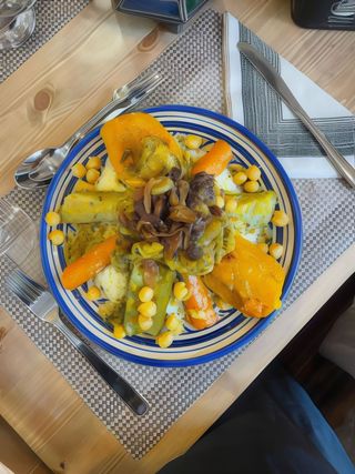 Plato De Cuscús De Pollo