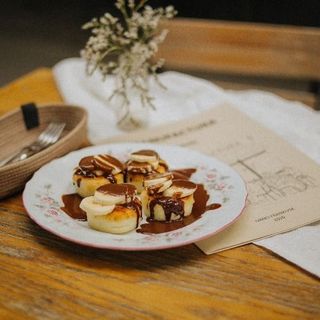 Домашні сирники з бананом та шоколадом (300г)