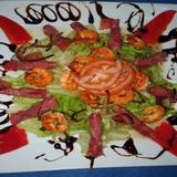 Ensalada Templada De Crujientes De Jamón Y Langostinos