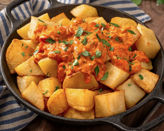 Ración De Patatas Bravas