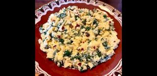 Бъркани Яйца С Пресен Лук И Сирене (300г)