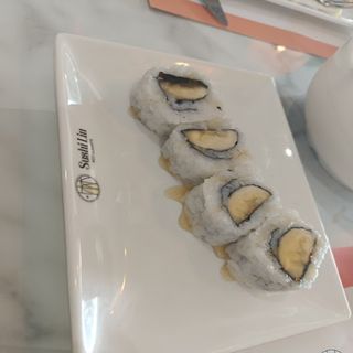 37 Uramaki De Plátano Con Salsa Miel (8 Pzs.)