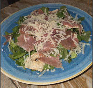 Ensalada de jamón serrano