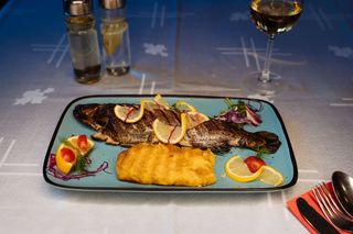 Pastrav la gratar intreg