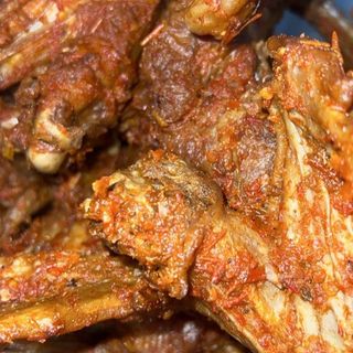 Peppered wings