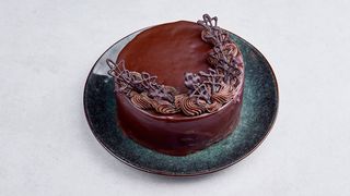 Tort kremowo - czekoladowy 1.4 kg