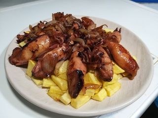 Ración Chipirones Encebollados