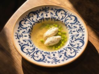 Курячий бульйон з орзо і кефтедакі з індички і курчати (330г)