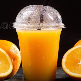 MEDIANO jugo de naranja fresco/fresh orange juice