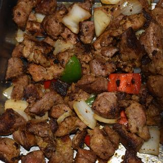 CARNE COCHINO CON PAPAS