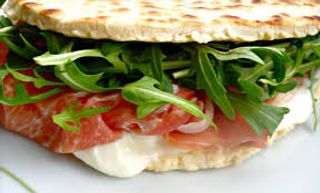 Piadina con prosciutto crudo